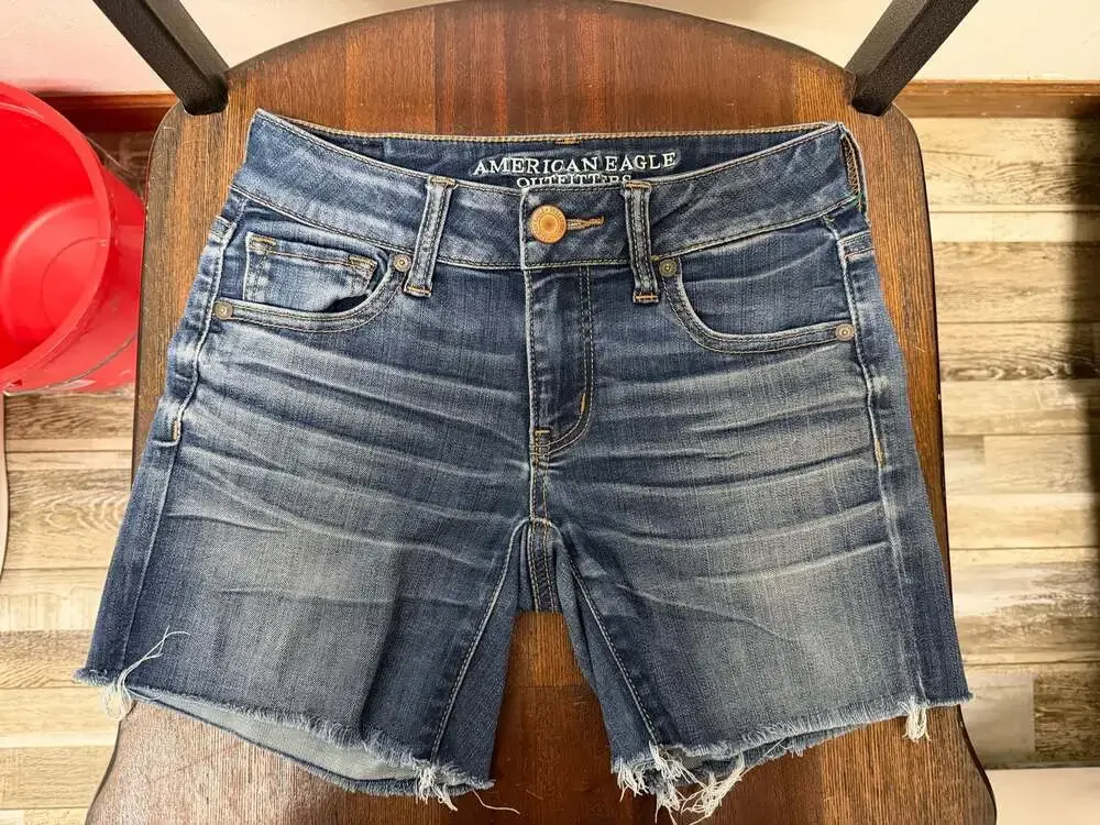 American Eagle Outfitters Women's Mid-Rise Denim Cutoff Shorts Size 0